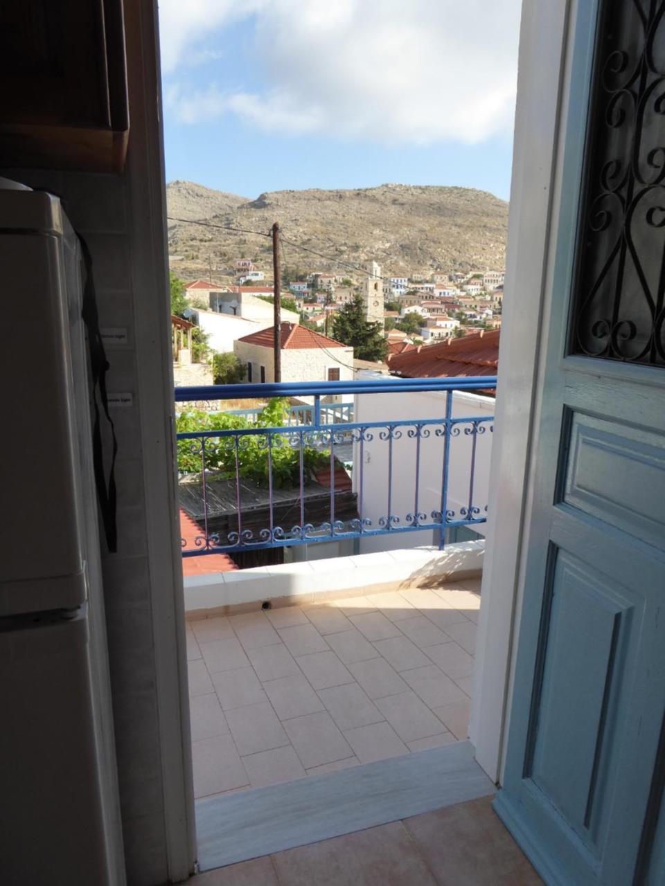 Villa Yorgos Chalki Town 외부 사진