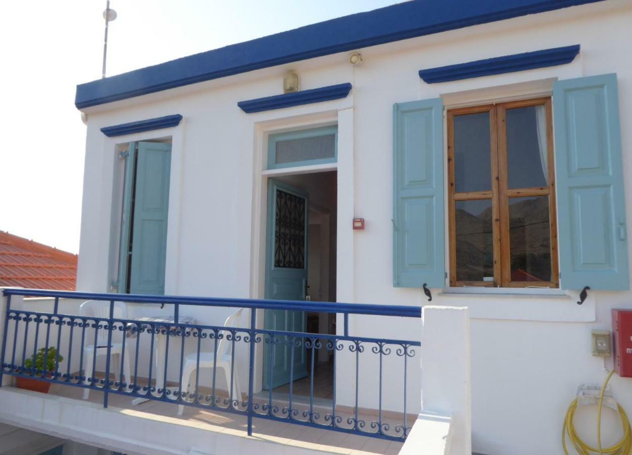 Villa Yorgos Chalki Town 외부 사진